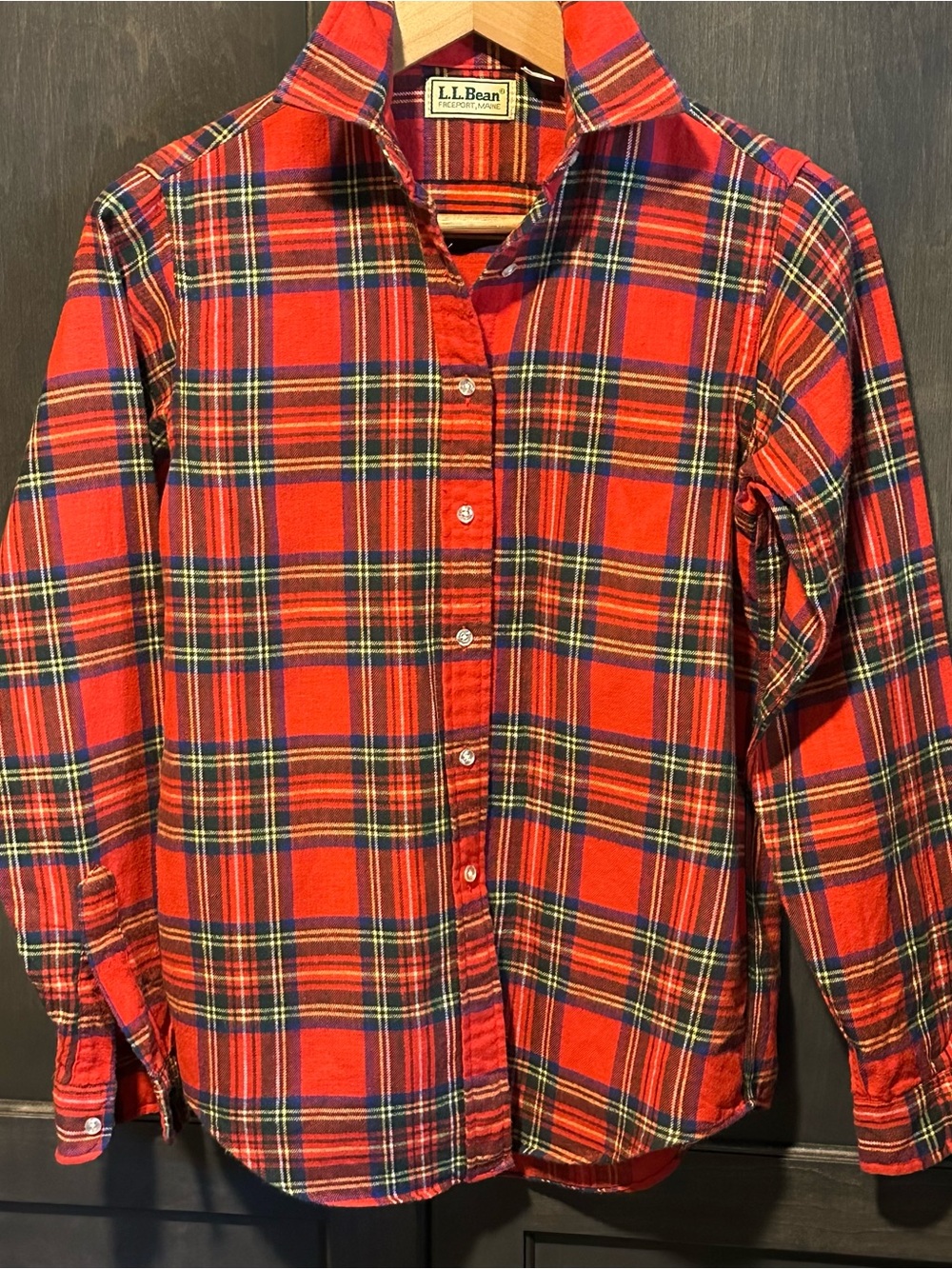 L.L. Bean, Freeport Maine Red Plaid 100 % Cotton Button-Down Shirt Women’s 8